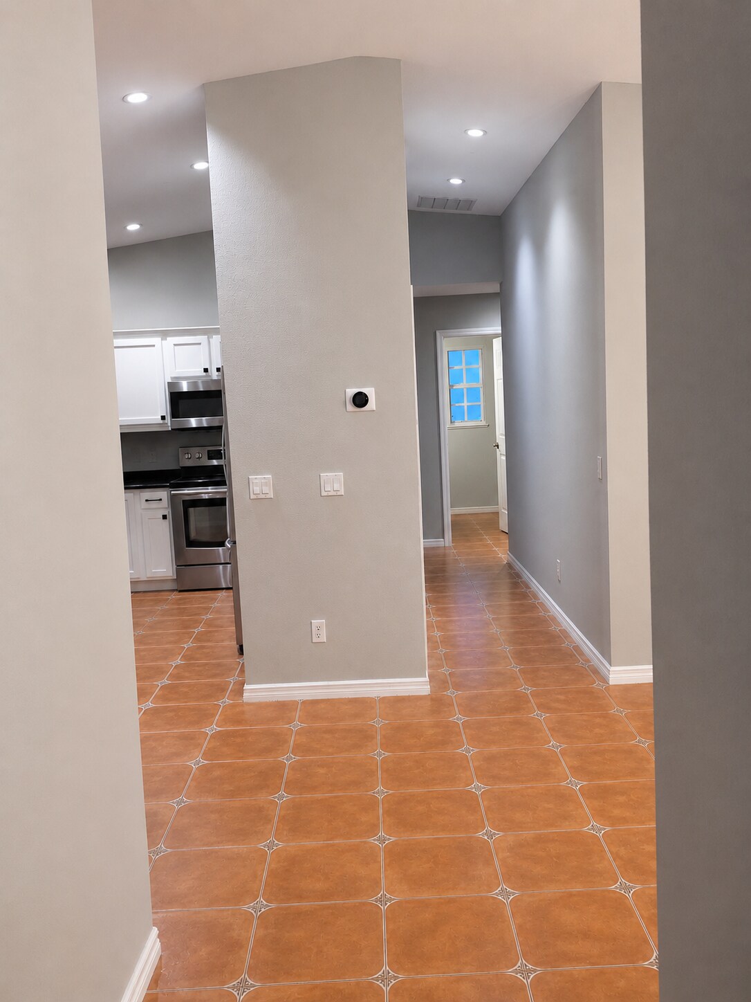 Building Photo - 6520 Las Palmas Way