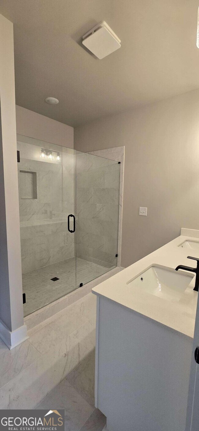 Building Photo - 5728 Urban Vlg Wy