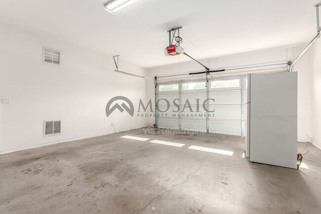 Building Photo - 4020 E Trigger Way