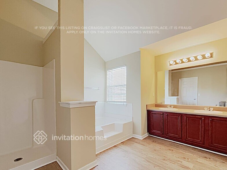 Building Photo - 775 Florigen Ln