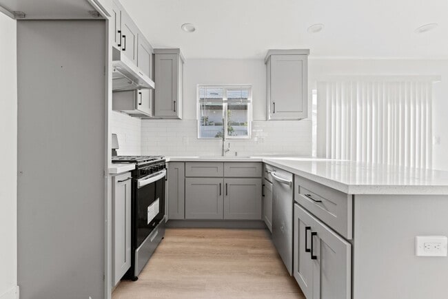 Building Photo - 13615 Glenhaven Dr