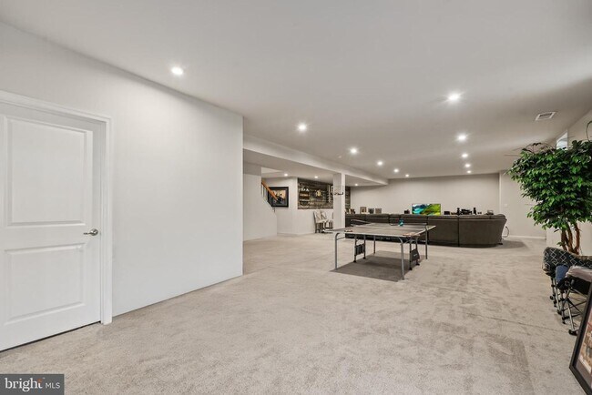 Building Photo - 76 Penns Charter Ln