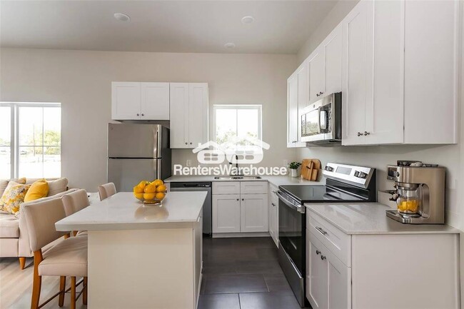 Building Photo - 3726 Bellfort Ave