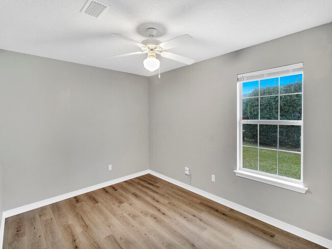 Building Photo - 2427 Tumbleweed Dr