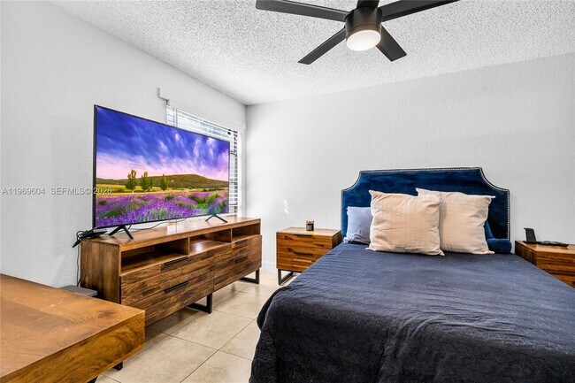 Building Photo - 15680 SW 106th Ln