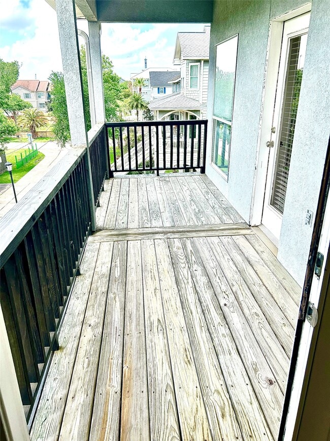 Building Photo - 807 Kipp Ave