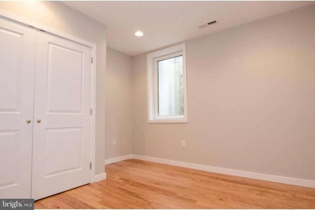 Building Photo - 1819 Ginnodo St