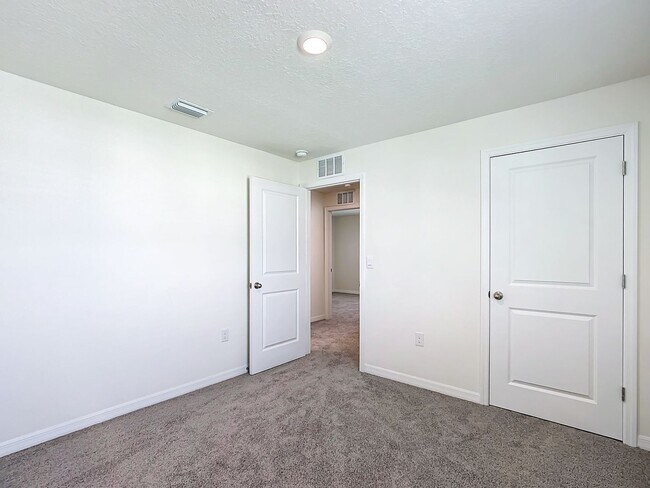 Building Photo - Pet-Friendly 5BR Home in Ocala | Spacious Living in Ocala Crossings South