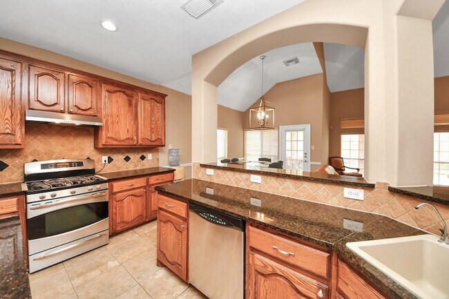 Building Photo - 706 River Delta Ln
