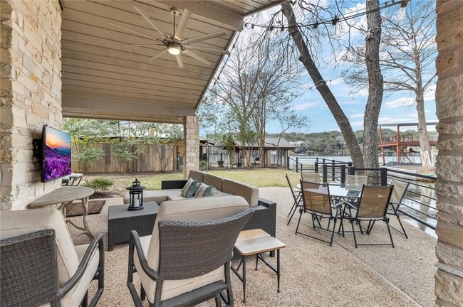 Building Photo - 6702 Elfland Dr