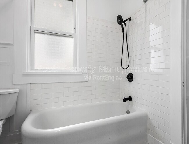 Building Photo - 4007 Chevy Chase St
