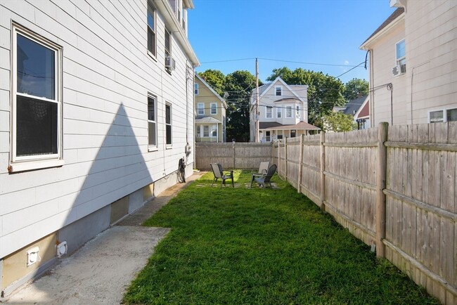 Building Photo - 59 Woodville St