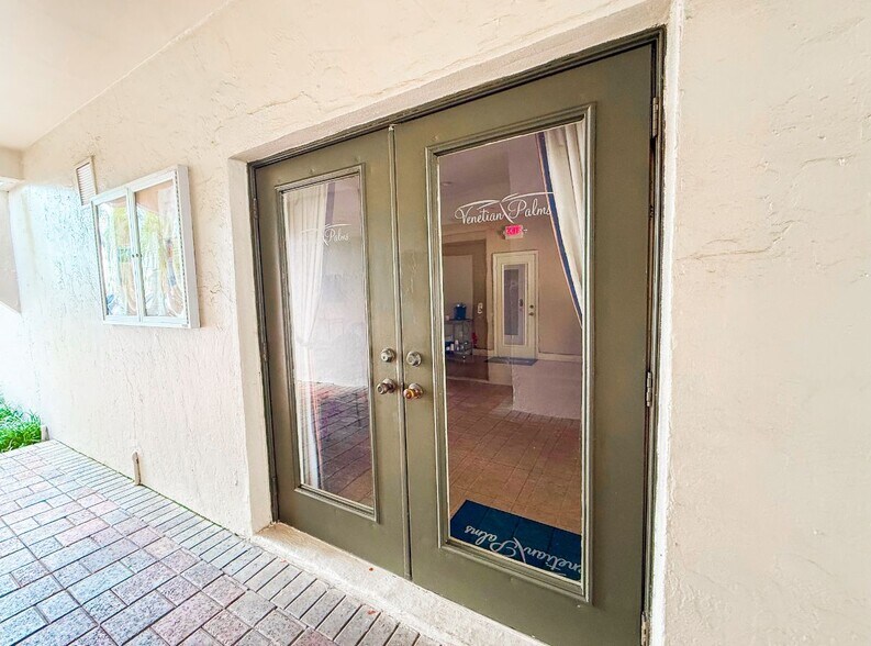 Building Photo - 7917 SW 104th St