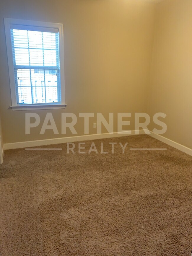 Building Photo - 9260 Marston Way