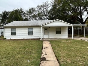 Building Photo - 6239 N East Park View St