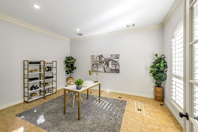Building Photo - 4602 Gladesdale Park Ln