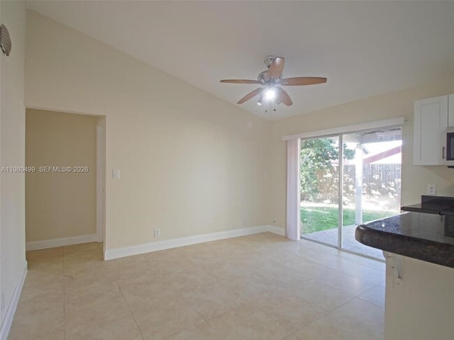 Building Photo - 7525 SW 7th Pl