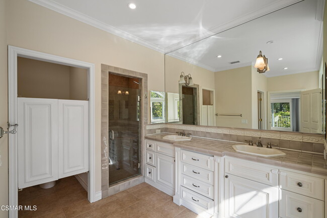 Building Photo - 3801 Mainsail Cir