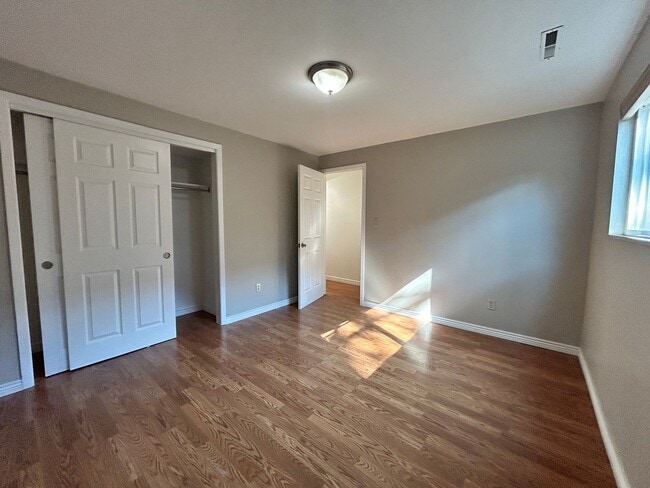 Building Photo - 1438 Hover St