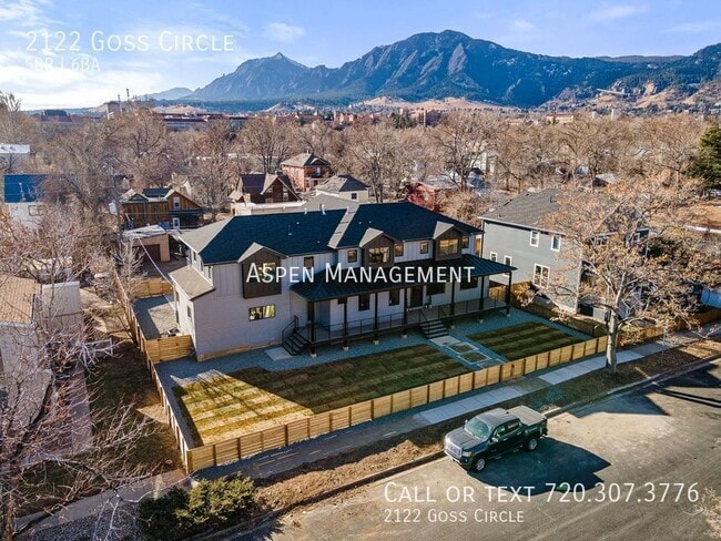 Building Photo - 2122 Goss Cir W