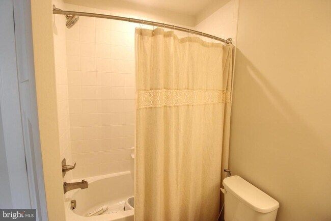 Building Photo - 6210 Monitor St