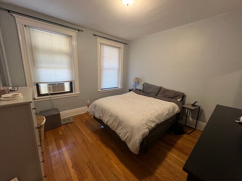 Building Photo - 1758 Commonwealth Ave