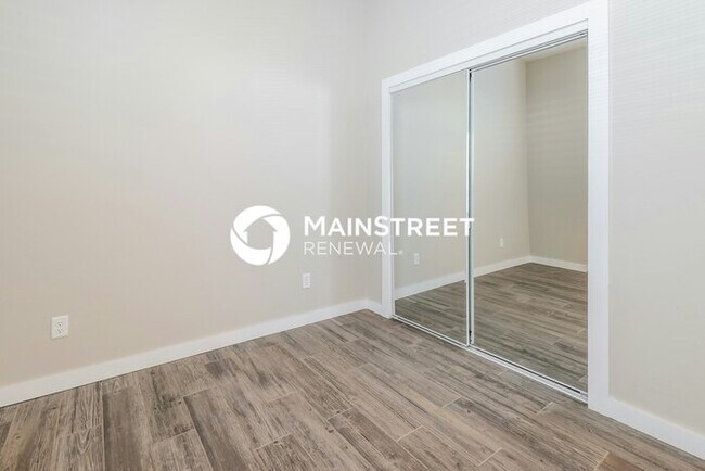 Building Photo - 3 Bedroom Pet-Friendly Home in Oklahoma City, OK with Main Street Renewal