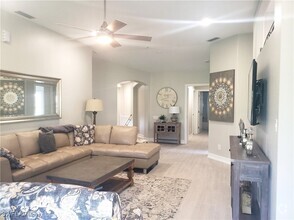 Building Photo - 780 Tarpon Cove Dr
