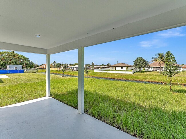 Building Photo - 2033 SW Castinet Ln