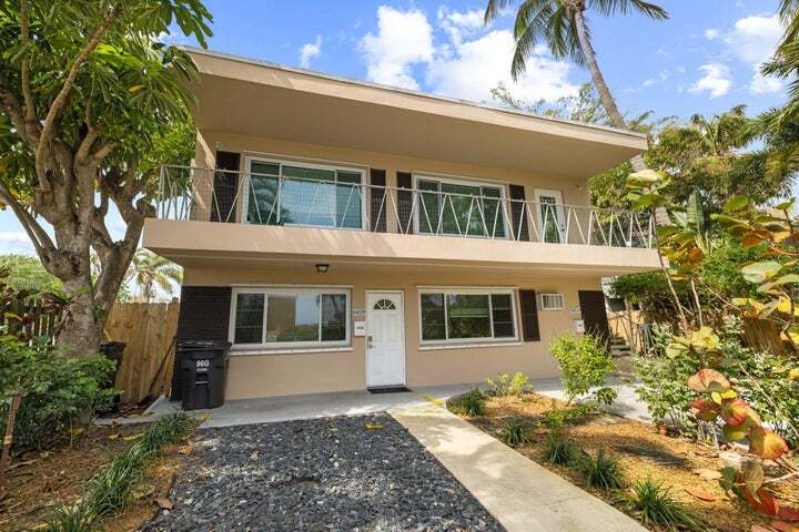 Building Photo - 5409 N Flagler Dr