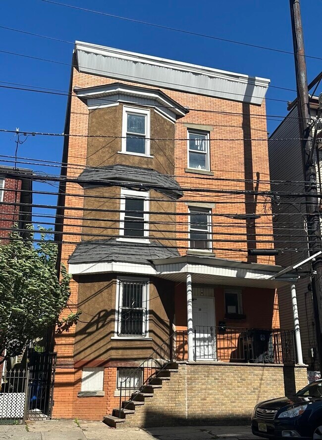 Building Photo - 35 Norfolk St