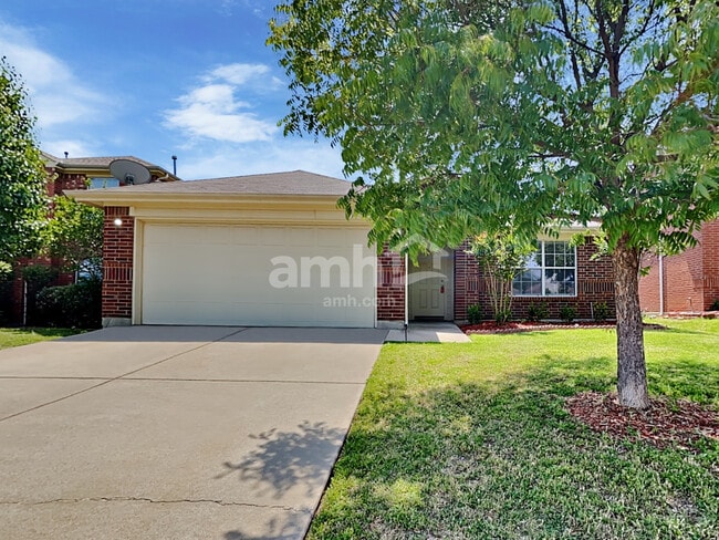 Building Photo - 2923 Tanglebrook Dr