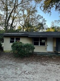 Building Photo - 1514 Myrtle Dr