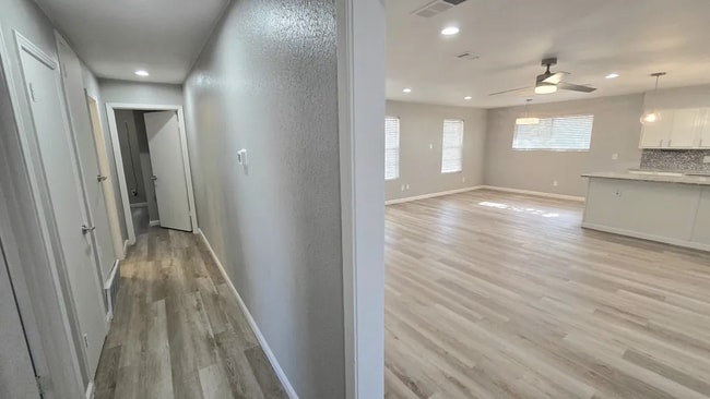 Building Photo - 5429 Dazzle Dr