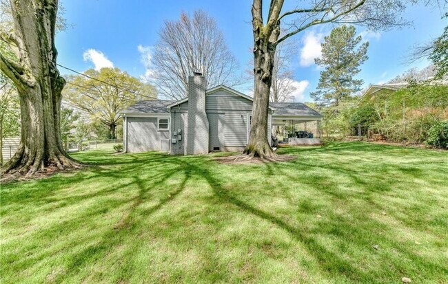 Building Photo - 4201 Seaforth Dr