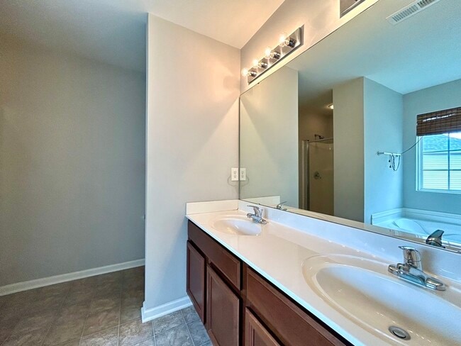 Building Photo - 5915 Parkstone Drive