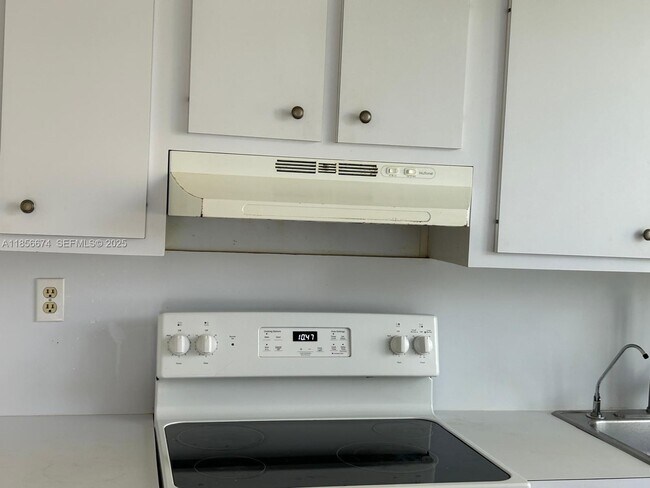 Building Photo - 3651 Environ Blvd