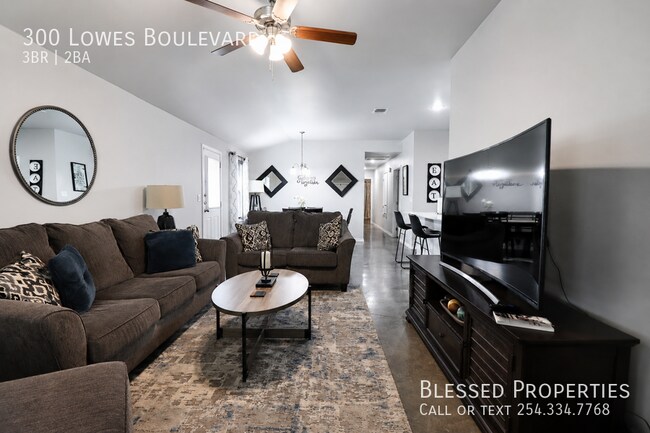 Building Photo - 300 Lowes Blvd
