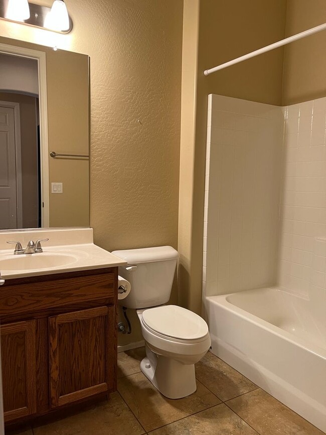 Building Photo - Two Bedroom + Office Patio Home in Granville