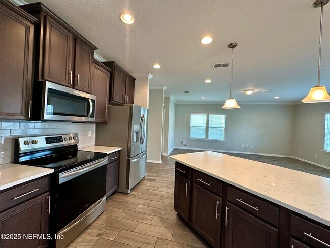 Building Photo - 8135 Cape Fox Dr