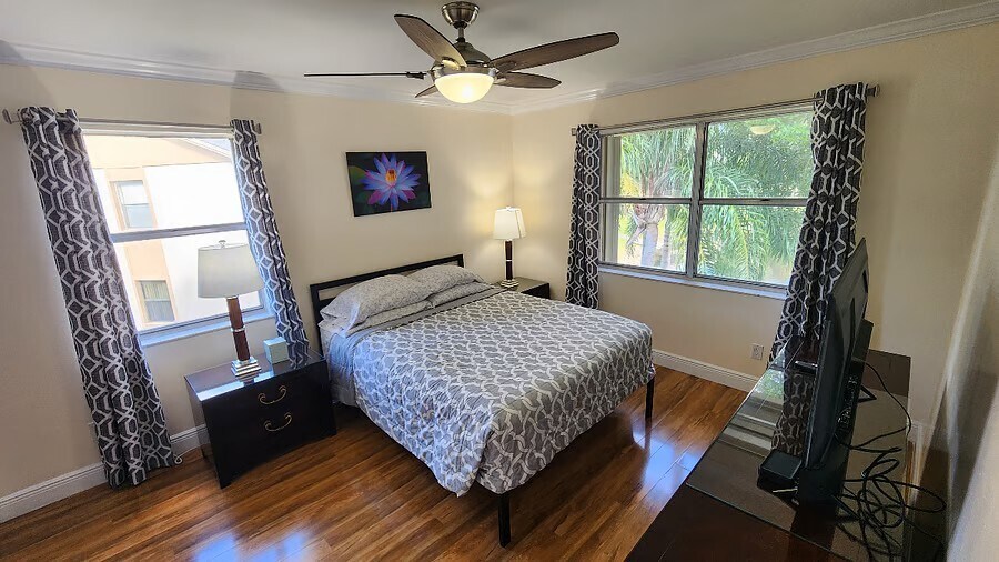 Primary Bedroom - 3151 SE Aster Ln