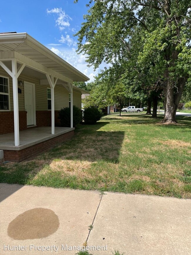 Building Photo - 3 br, 2 bath House - 107 Grand Prairie Drive
