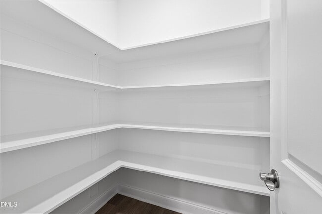 Building Photo - 115 Swain St