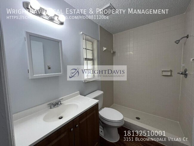 Building Photo - 3151 Bloomingdale Villas Ct