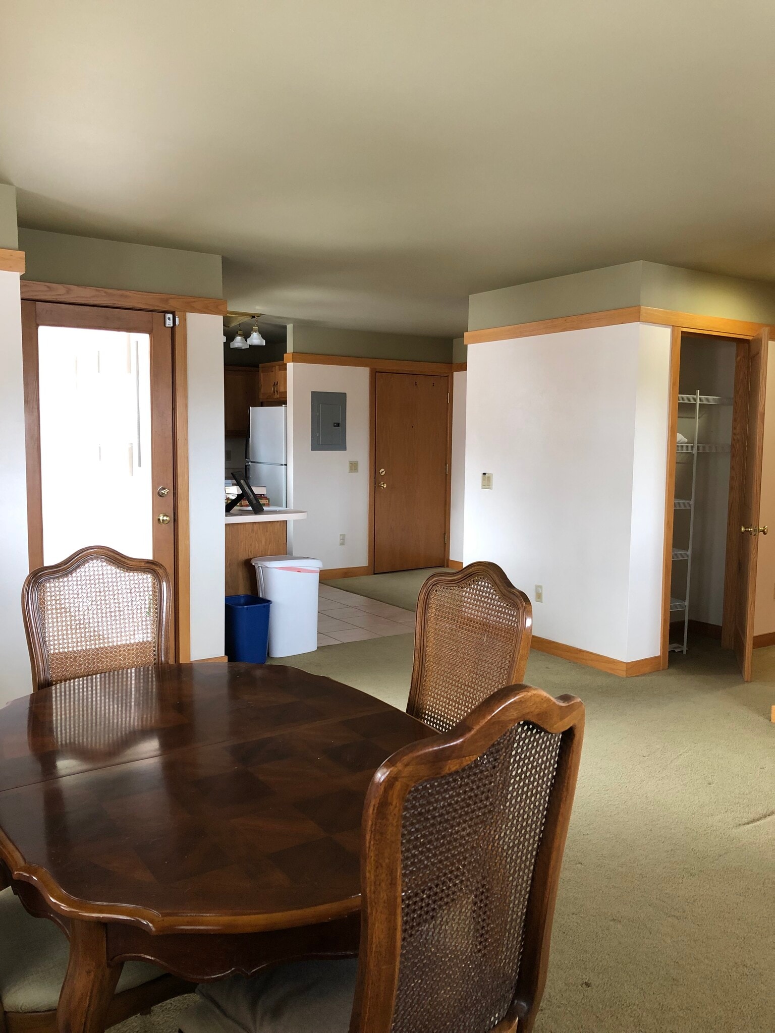 Building Photo - 714 Hill St