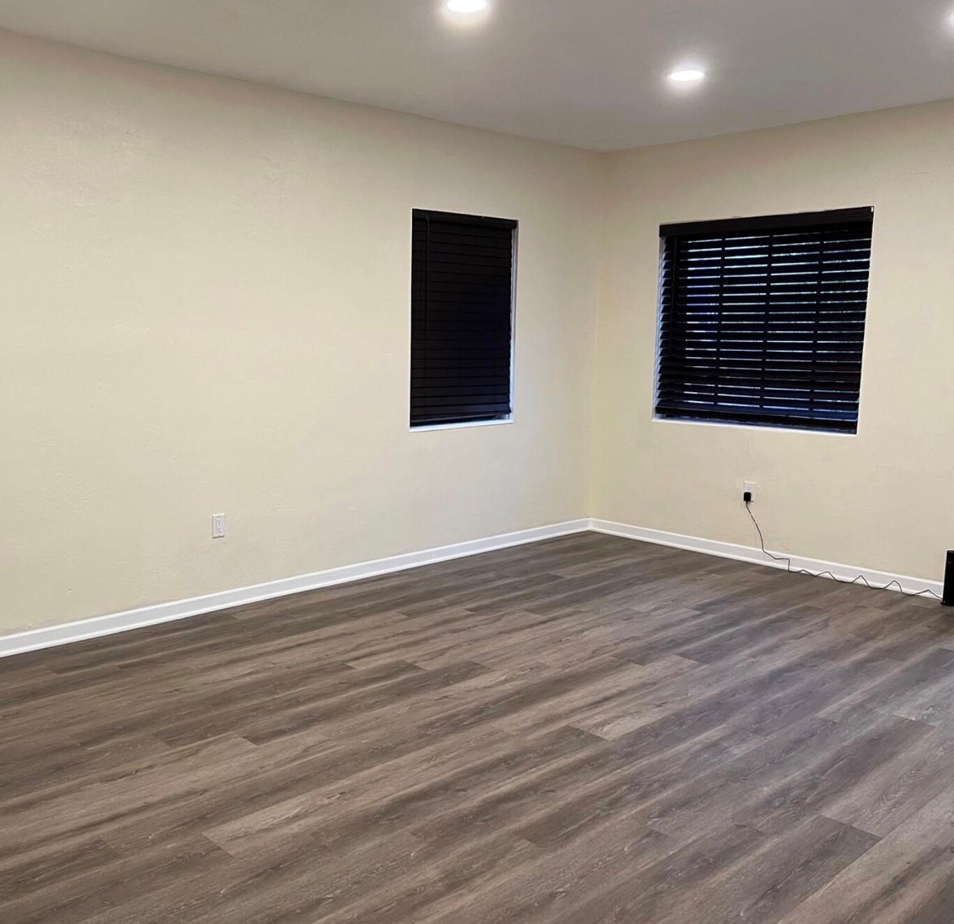 Building Photo - 189 Glendale Dr