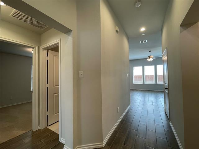 Building Photo - 5808 Utopia Dr