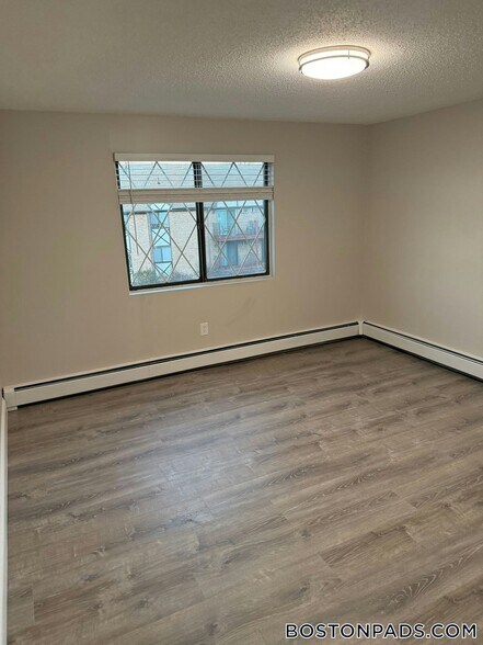 Building Photo - 47 Princeton St