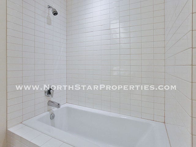 Building Photo - Beautiful Meriweather Condo with Spectacular Views