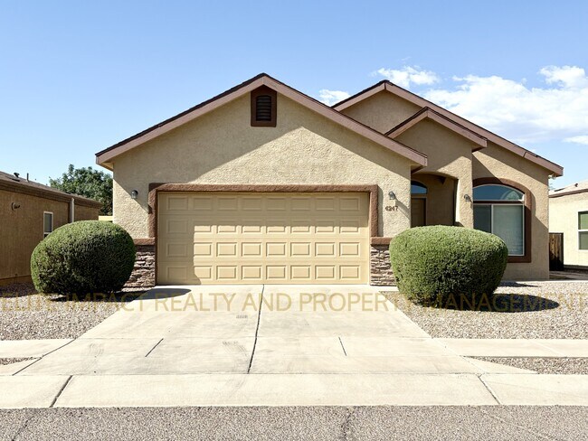 Primary Photo - 4247 E White Water Dr
